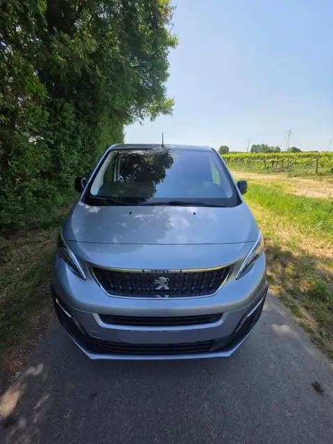 Peugeot Expert Bus reprogrammé chez Charente Reprog