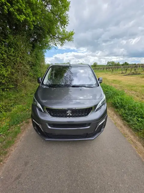 Peugeot Expert Autobus/autocar reprogrammé chez Charente Reprog