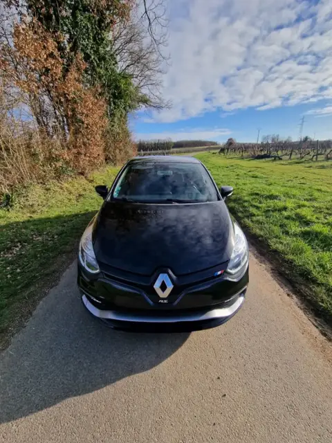 Renault Clio 4 RS reprogrammé chez Charente Reprog