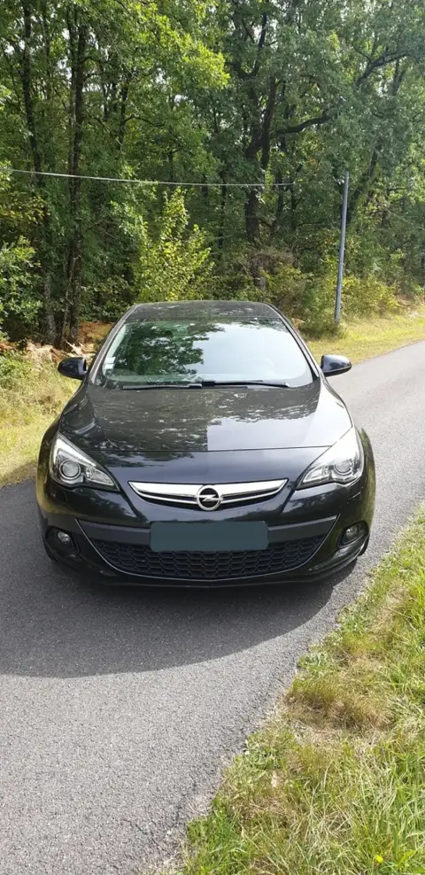 Opel Astra J Gtc reprogrammé chez Charente Reprog